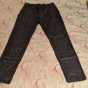 SOFT SURROUNDINGS LEOPARD PRINT METRO LEGGINGS